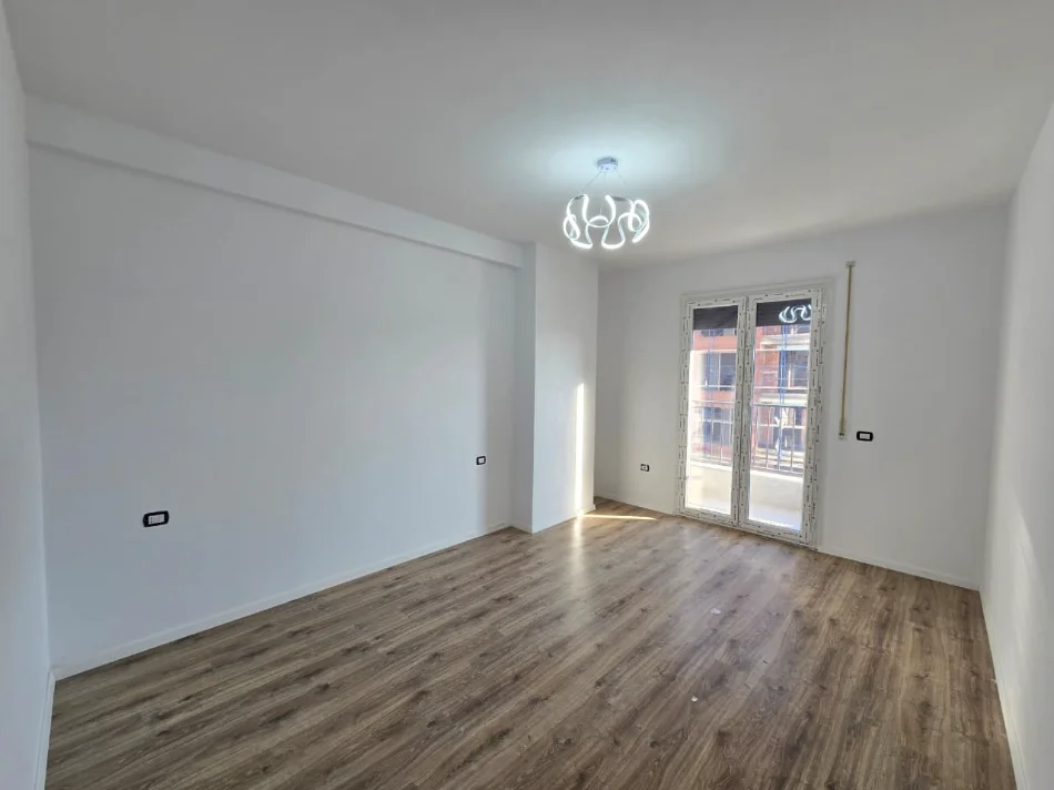 SHITET APARTAMENT: 1+1 ( 📍 Paskuqan) Kati 1 - 84 m²  Ideal Per Banim Personal Ose Investim || Perfundon Brenda Muajit Qershor 2025 || ✴️(105000 Euro)