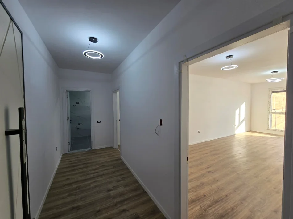 SHITET APARTAMENT: 1+1 ( 📍 Paskuqan) Kati 1 - 84 m²  Ideal Per Banim Personal Ose Investim || Perfundon Brenda Muajit Qershor 2025 || ✴️(105000 Euro)
