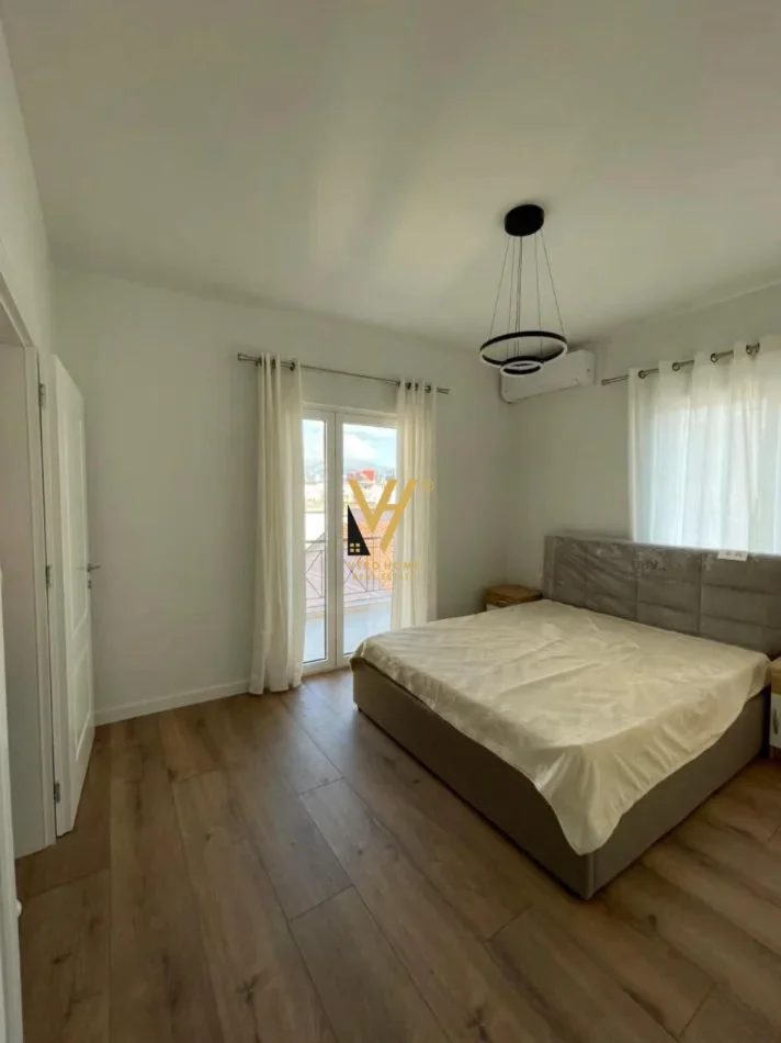 Tirane, jepet me qera apartament 1+1+Ballkon Kati 4, 60 m² 550 € (RRUGA E KAVAJES)