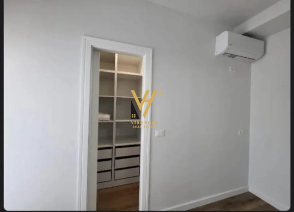 Tirane, jepet me qera apartament 1+1+Ballkon Kati 4, 60 m² 500 € (RRUGA E KAVAJES)