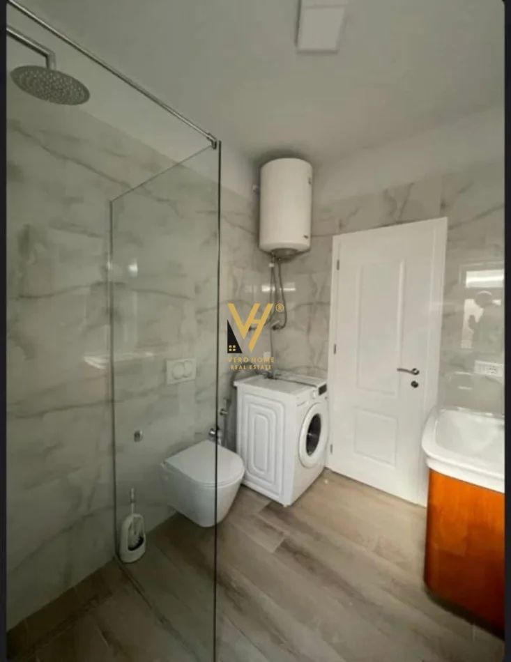 Tirane, jepet me qera apartament 1+1+Ballkon Kati 4, 60 m² 500 € (RRUGA E KAVAJES)