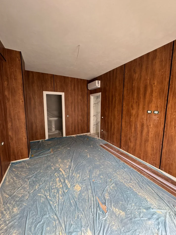 Tirane, jepet me qera zyre Kati 3, 100 m² 1.000 € (PRANE KLINIKES INDIANE TE SYRIT)