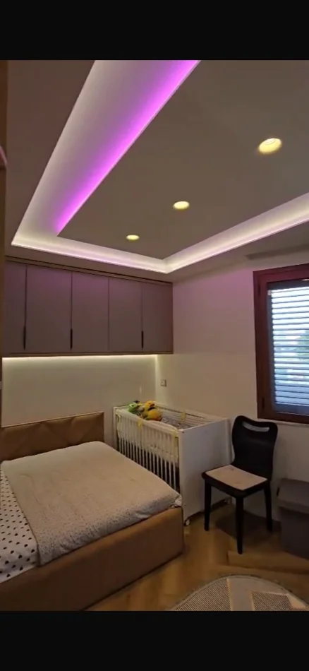 Tirane, shitet apartament 3+1 Kati 1, 930 m² 290.000 € (Ish Fusha e Aviacionit)