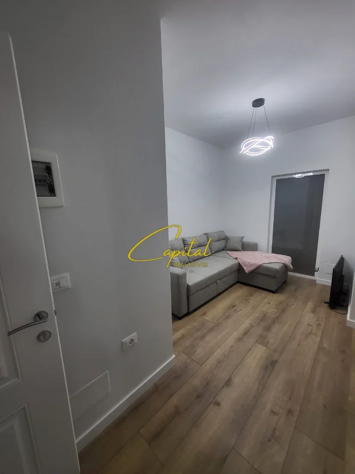 Tirane, jepet me qera apartament 1+1 Kati 4, 60 m² 500 € (PALLATI ME SHIGJETA)