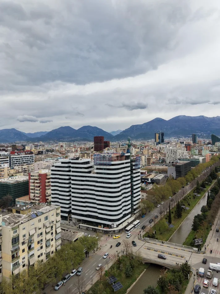 Tirane, shitet apartament 1+1+Ballkon Kati 3, 71 m² 170.000 € (Rruga Kavajes, Corner Residence)