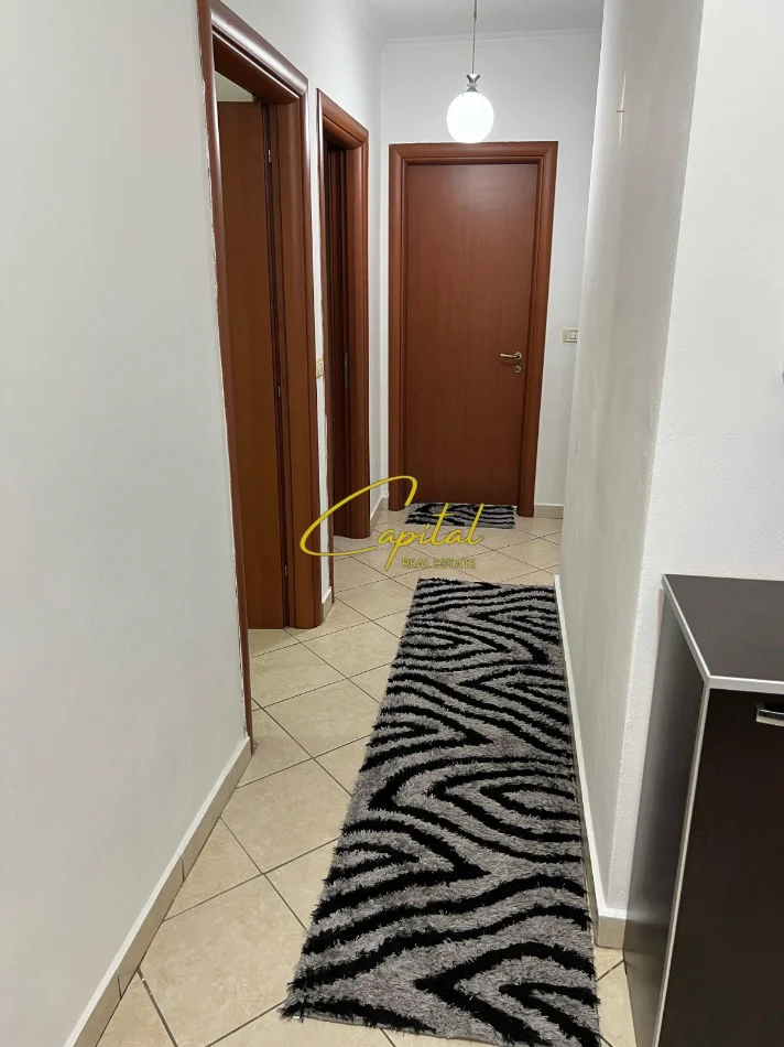 Tirane, jepet me qera apartament 2+1 Kati 4, 86 m² 650 € (KOMUNA E PARISIT)