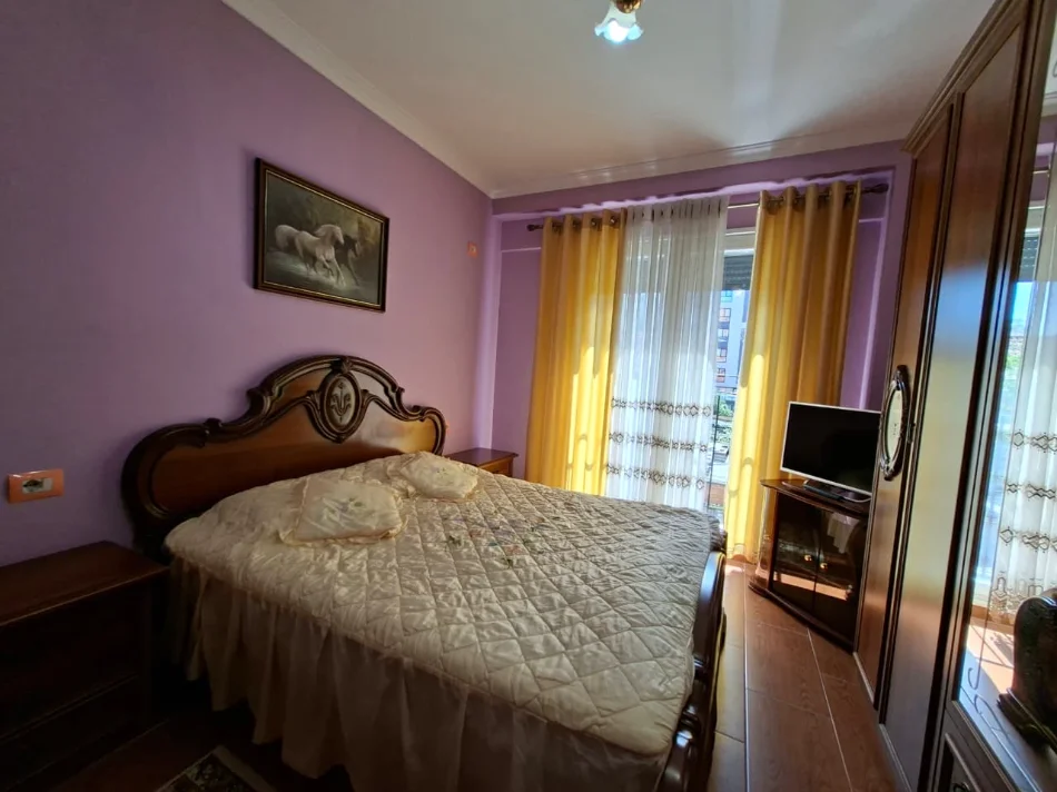 Tirane, jepet me qera apartament 1+1 Kati 2, 72 m² 500 € (21 Dhjetori)