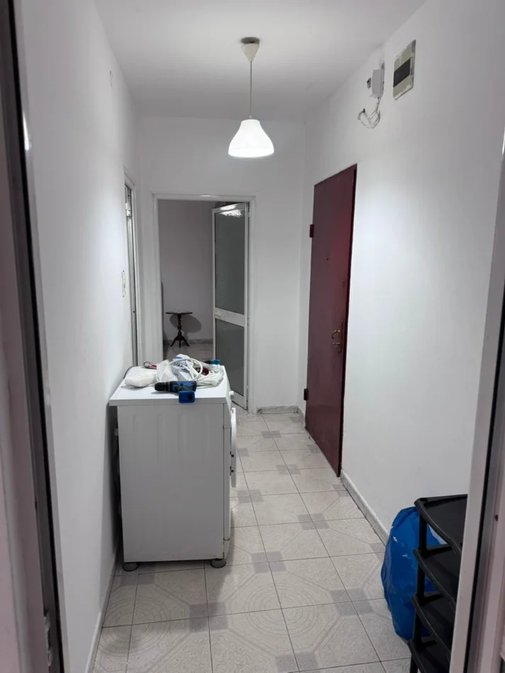 Tirane, jepet me qera apartament 1+1 Kati 1, 65 m² 350 € 