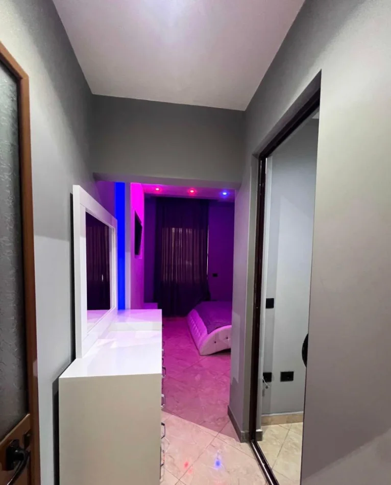 Tirane, jepet me qera apartament 2+1 Kati 1, 100 m² 450 € 
