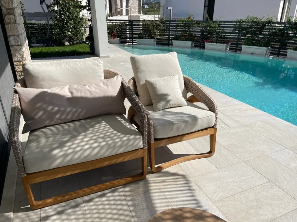 Tirane, jepet me qera Vile 3+1+Ballkon , 298 m² 8.001 € (Liqeni i Farkës)