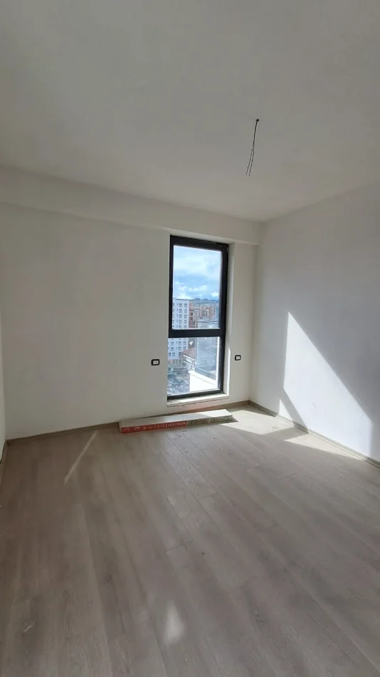 Tirane, shitet apartament 2+1 Kati 10, 121 m² 192.700 € (Fusha e Aviacionit)