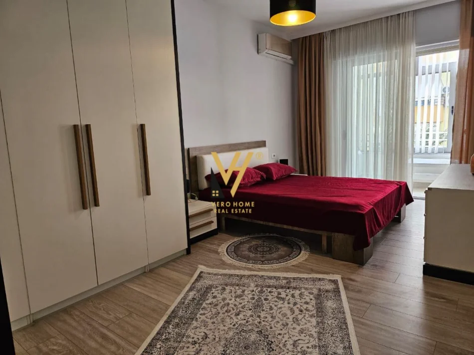 Tirane, jepet me qera apartament 2+1+Ballkon Kati 3, 120 m² 800 € (LIQENI I THATE)