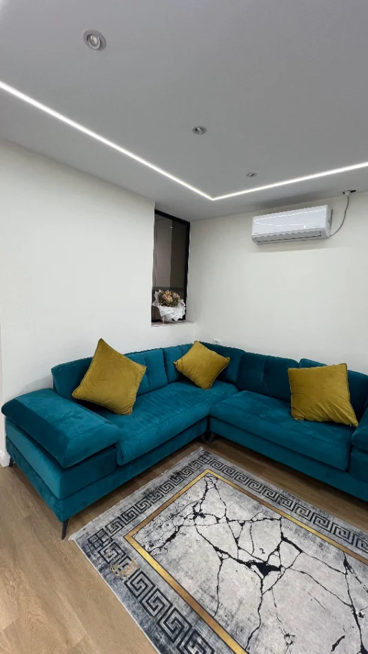 Tirane, jepet me qera apartament 2+1 , 100 m² 650 € (Fusha e Aviacionit)