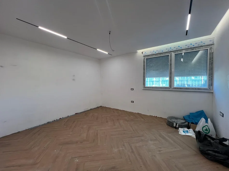 Tirane, shitet apartament 2+1 , 92 m² 320.000 € (Ish Ekspozita)