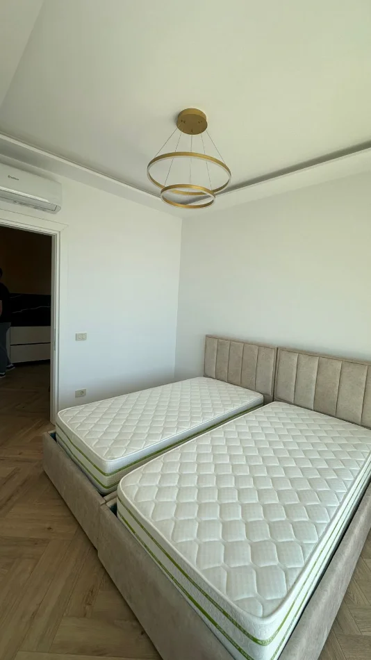 Tirane, jepet me qera apartament 2+1 Kati 11, 111 m² 1.300 € (Mine Peza)