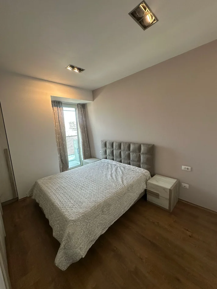 Tirane, jepet me qera apartament 2+1 Kati 13, 122 m² 1.500 € (Stadiumi Air Albania)