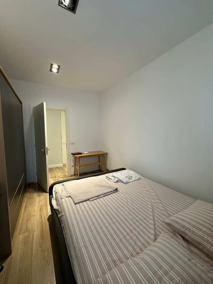Tirane, jepet me qera apartament 2+1+Ballkon Kati 13, 122 m² 1.500 € (Stadiumi Arena, Ambassador 3)