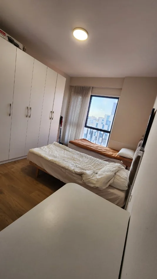 Tirane, jepet me qera apartament 2+1+Ballkon Kati 7, 104 m² 1.100 € (Myslym Shyri)
