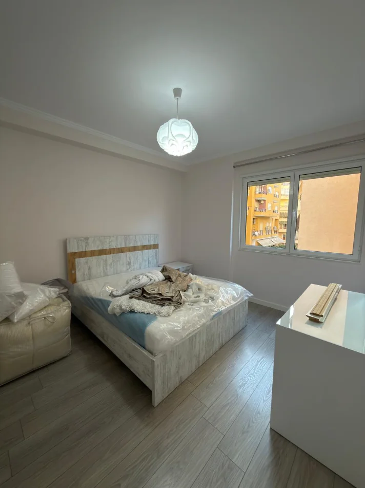 Tirane, jepet me qera apartament 2+1 Kati 3, 90 m² 850 € (Kodra e Diellit)