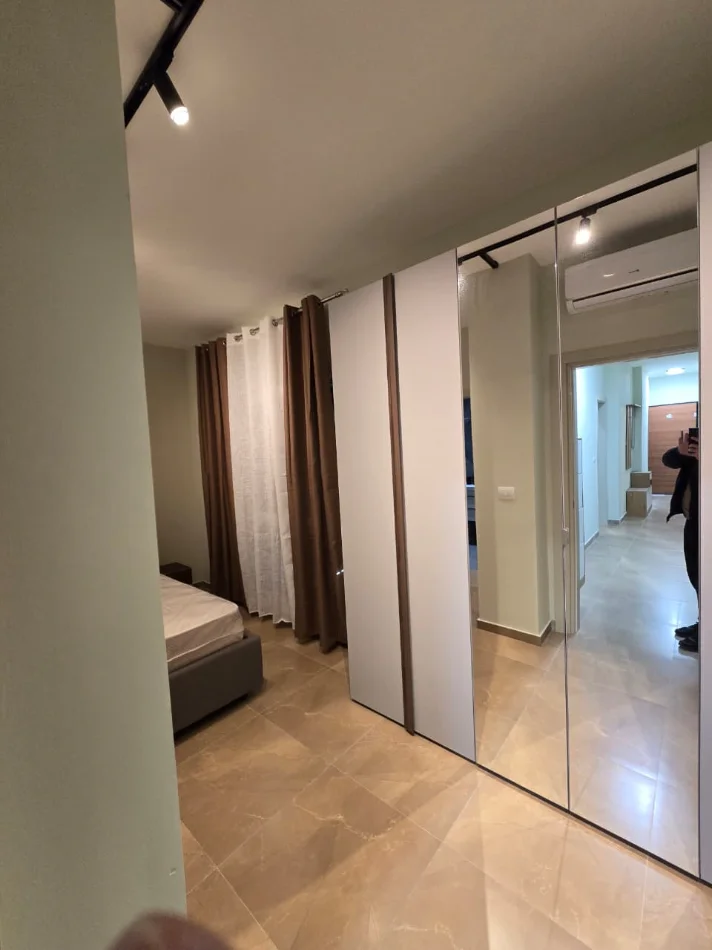 Tirane, jepet me qera apartament 2+1 Kati 8, 100 m² 850 € (Zogu i Zi)