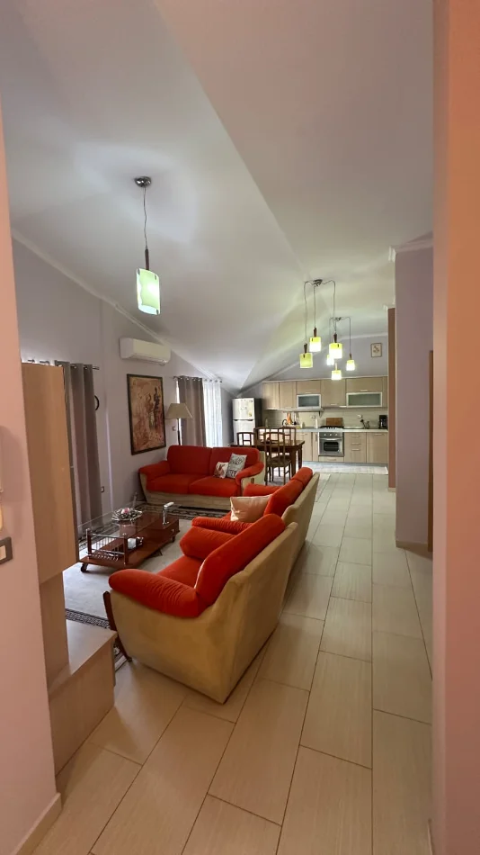 Tirane, jepet me qera apartament 3+1 Kati 2, 144 m² 850 € (Rruga "Prokop Mima")