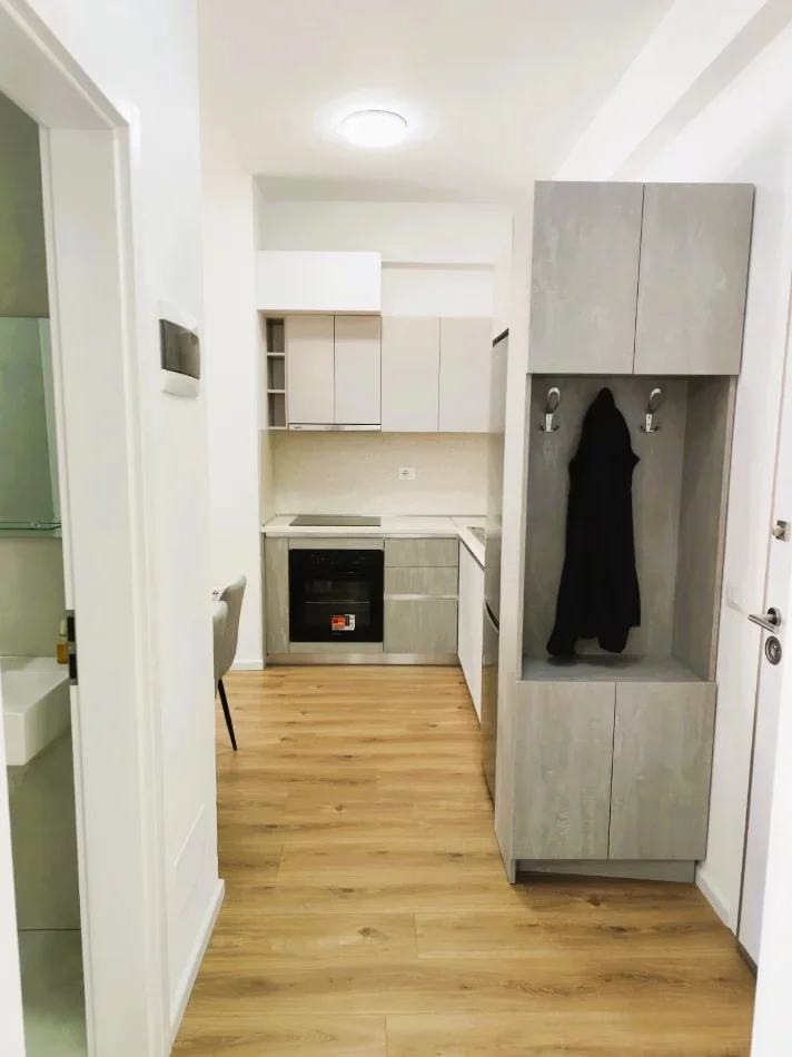 Tirane, jepet me qera apartament 1+1 Kati 3, 60 m² 400 € (Kompleksi OXA)