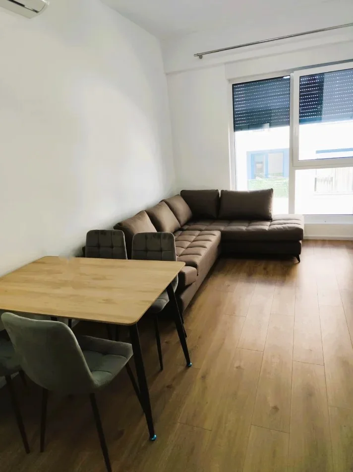 Tirane, jepet me qera apartament 1+1 Kati 3, 60 m² 400 € (Kompleksi OXA)