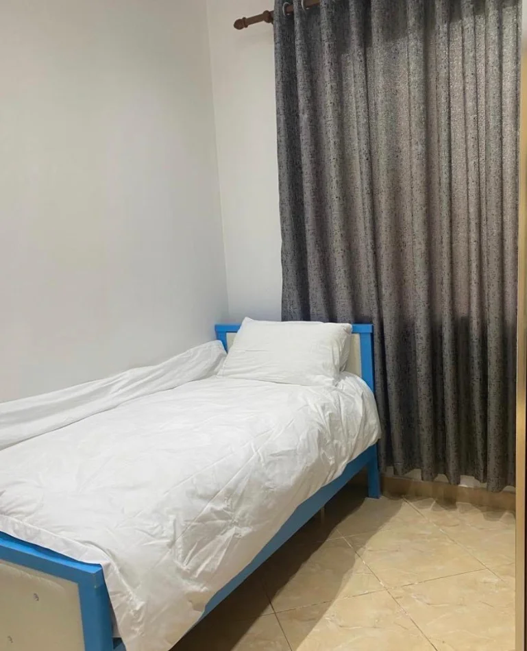Tirane, jepet me qera apartament 2+1+Ballkon Kati 1, 85 m² 450 € 