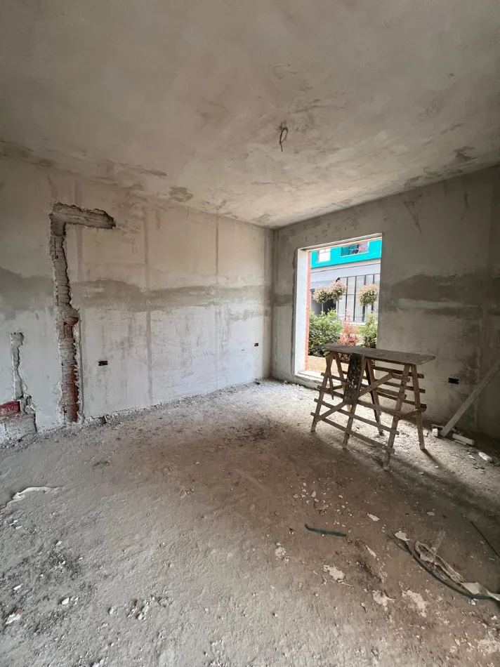 Tirane, shitet apartament 2+1+Aneks+Ballkon Kati 1, 107 m² 123.000 € (Paskuqan)