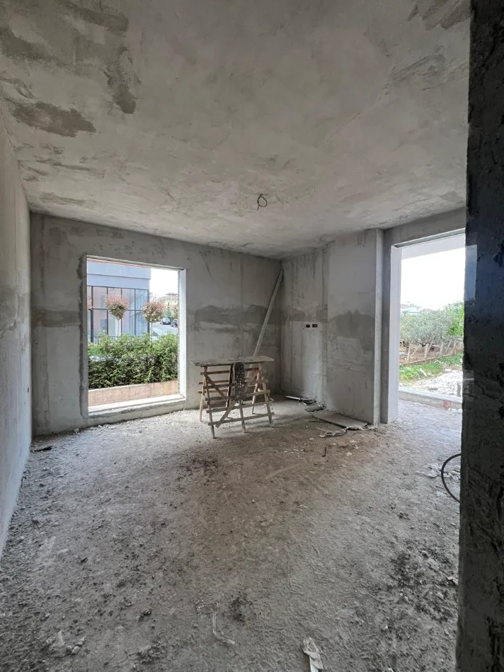 Tirane, shitet apartament 2+1+Aneks+Ballkon Kati 1, 107 m² 123.000 € (Paskuqan)