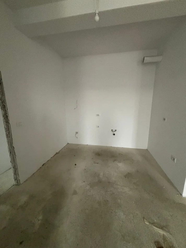 Tirane, shitet apartament 2+1+Aneks+Ballkon Kati 8, 109 m² 145.800 € 