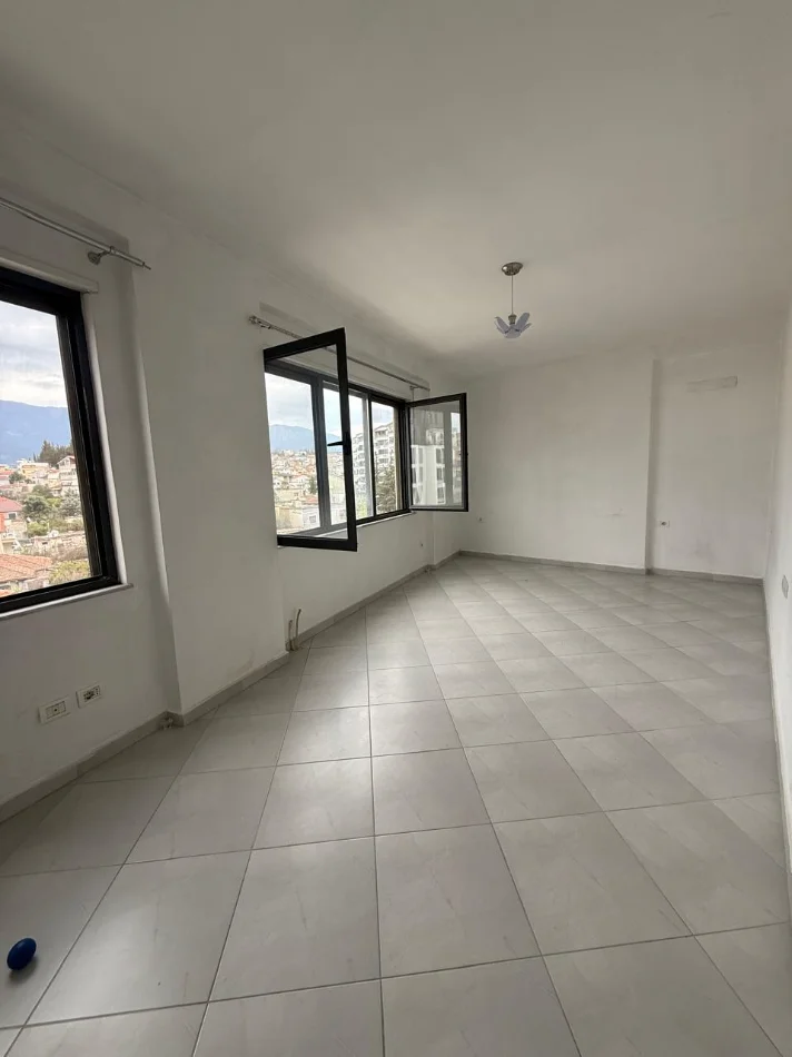 Tirane, shitet apartament 2+1 Kati 4, 106 m² 205.000 € 