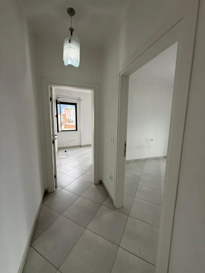Tirane, shitet apartament 2+1 Kati 4, 106 m² 205.000 € 