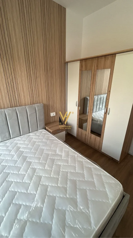 Tirane, jepet me qera apartament 1+1 Kati 2, 50 m² 420 € (FRESKU)
