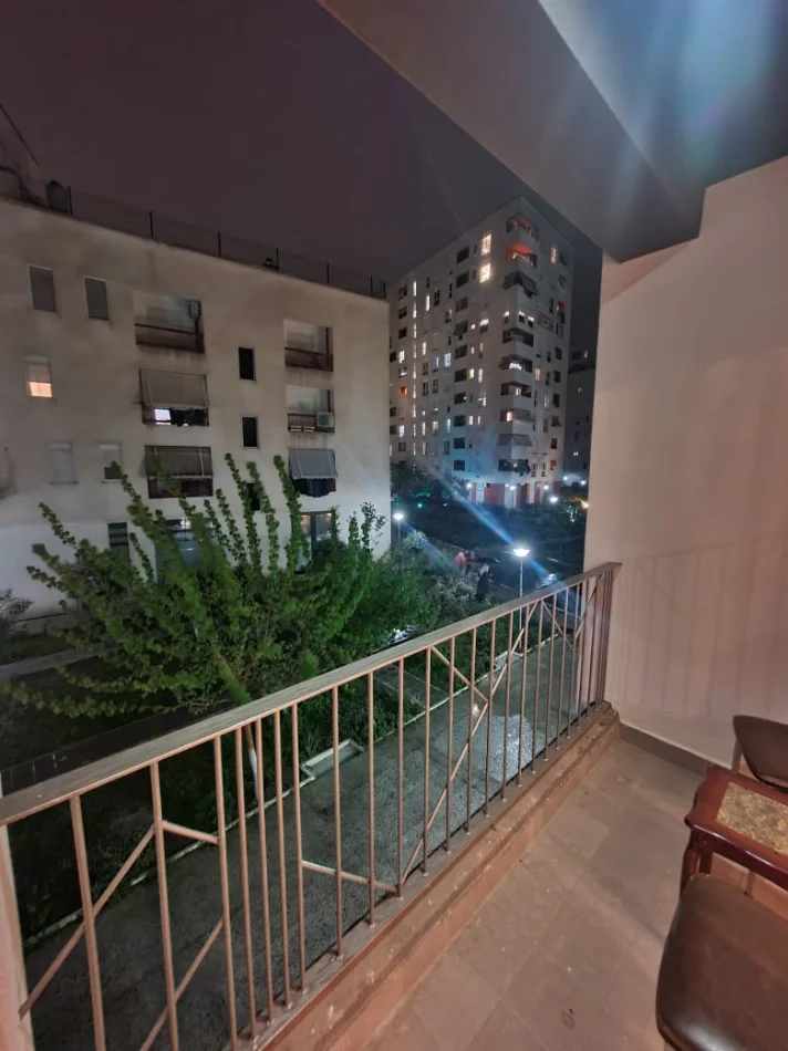 Tirane, jepet me qera apartament 1+1 Kati 2, 65 m² 550 € (KOMPLEKSI KONTAKT)