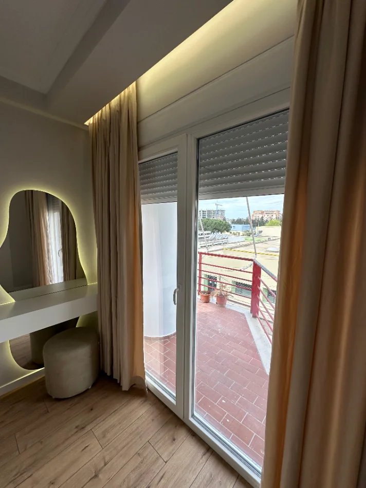 Tirane, jepet me qera apartament 2+1 Kati 2, 107 m² 1.000 € (Don Bosko, prane Vizion Plus)