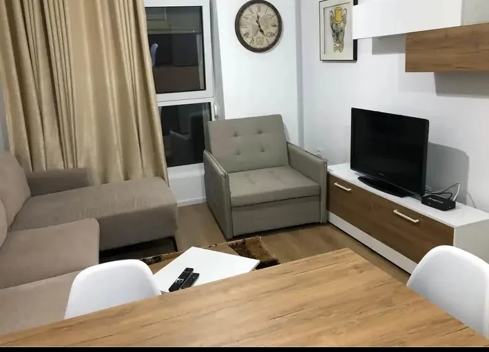 🏡 JEPET APARTAMENT ME QERA 1+1  TEK KOMPLEKSI KAIMI NE ALI DEM 🏡, 400 Euro