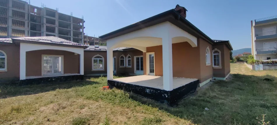 Pogradec, shes Vile 1 Katshe Kati 1, 280 m² 200.000 € (Rruga e Vilave)