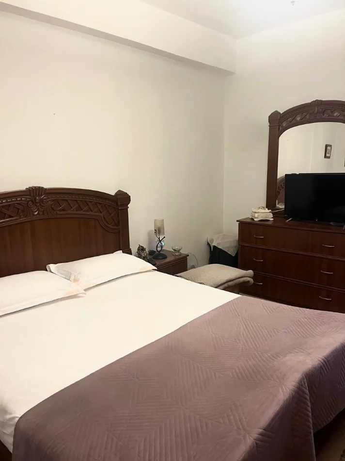 Tirane, jepet me qera apartament 2+1+Ballkon Kati 2, 90 m² 700 € (Rruga e Kavajes)