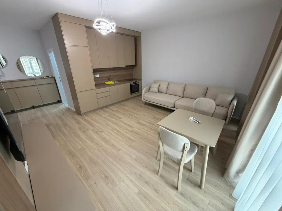 Tirane, jepet me qera apartament 1+1 Kati 7, (zogu i zi)
