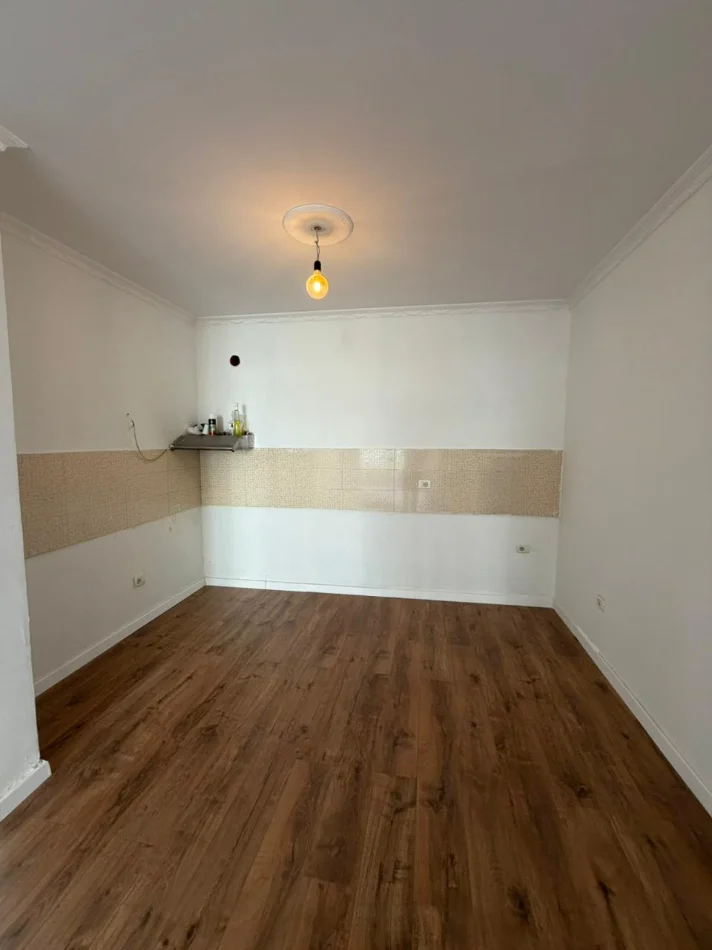Tirane, shitet apartament 2+1+Aneks+Ballkon Kati 3, 91 m² 140.000 € (Astir)