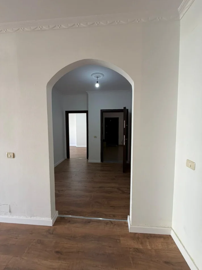 Tirane, shitet apartament 2+1+Aneks+Ballkon Kati 3, 91 m² 140.000 € (Astir)