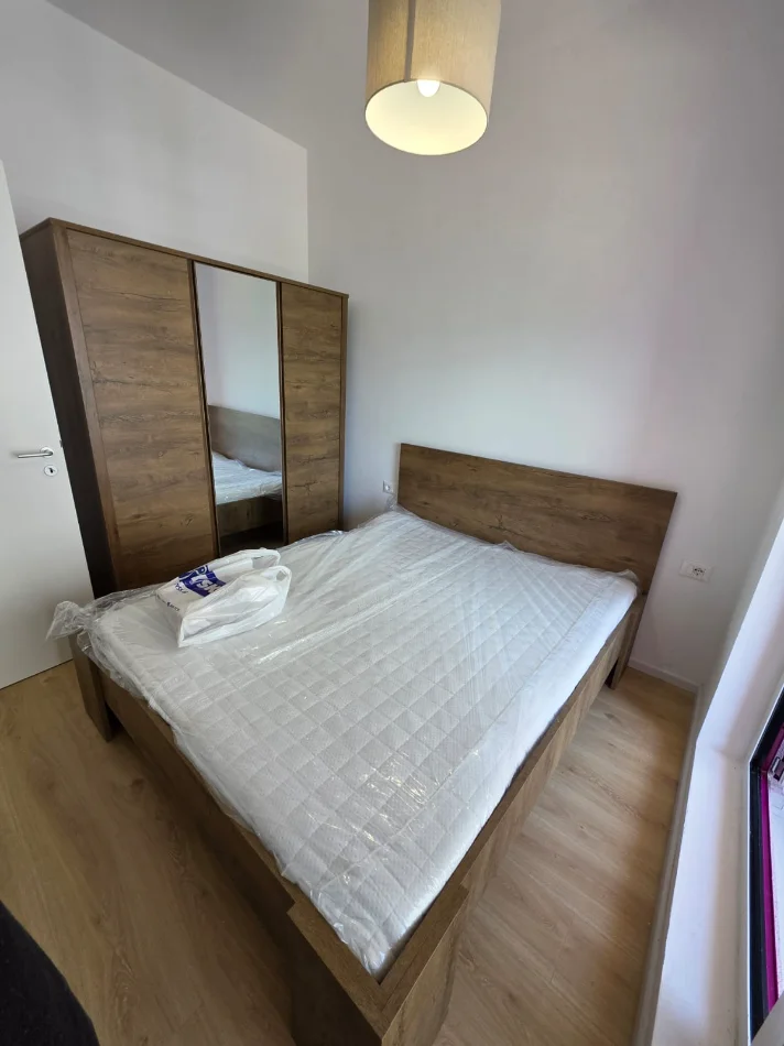 Tirane, jepet me qera apartament 1+1+Ballkon Kati 6, 60 m² 420 € (Rruga Pasho Hysa,Kompleksi Mangalem)