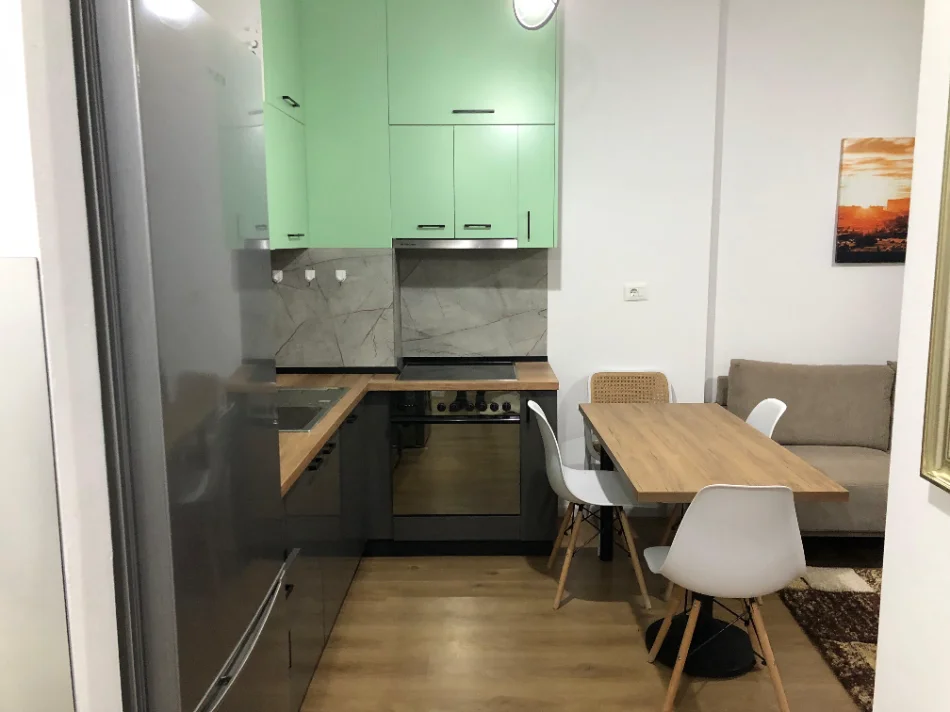 Tirane, jepet me qera apartament 1+1+Ballkon Kati 6, 57 m² 400 € (Ali Demi)