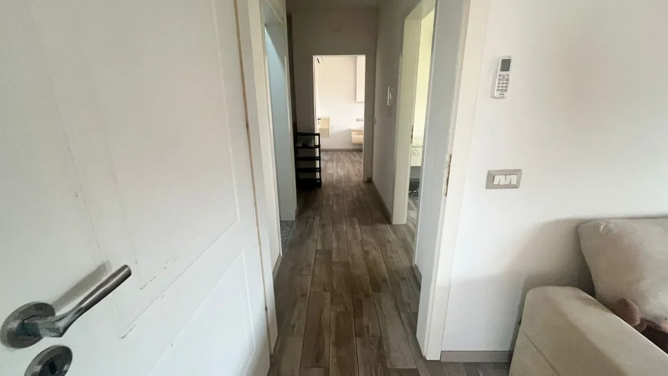 Tirane, jepet me qera apartament 2+1 Kati 2, 100 m² 500 € (Astir)