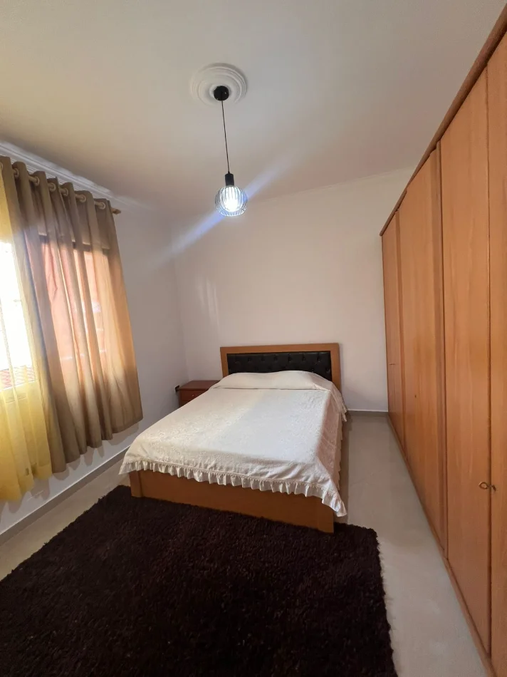 Tirane, jepet me qera apartament 2+1+Ballkon Kati 1, 110 m² 650 € (Kodra e Diellit)