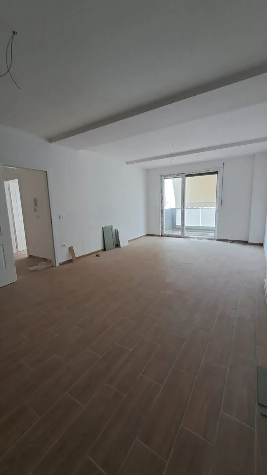 Tirane, jepet me qera apartament 2+1+Ballkon Kati 5, 100 m² 400 € (Astir)