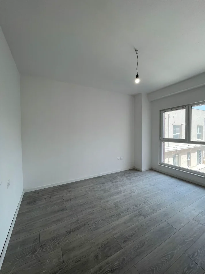 Tirane, jepet me qera apartament 1+1+Ballkon Kati 6, 99 m² 178.000 € (Kompleksi Aura, Rruga Dritan Hoxha)