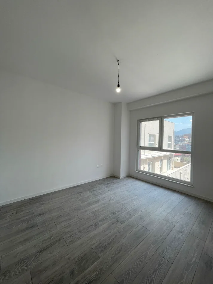 Tirane, jepet me qera apartament 1+1+Ballkon Kati 6, 99 m² 178.000 € (Kompleksi Aura, Rruga Dritan Hoxha)
