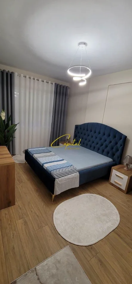 Tirane, jepet me qera apartament 2+1 Kati 4, 100 m² 800 € (KOMUNA E PARISIT)